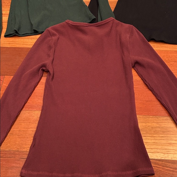 3 size small old navy long sleeve plush tee 2 are new with tags - Picture 4 of 11